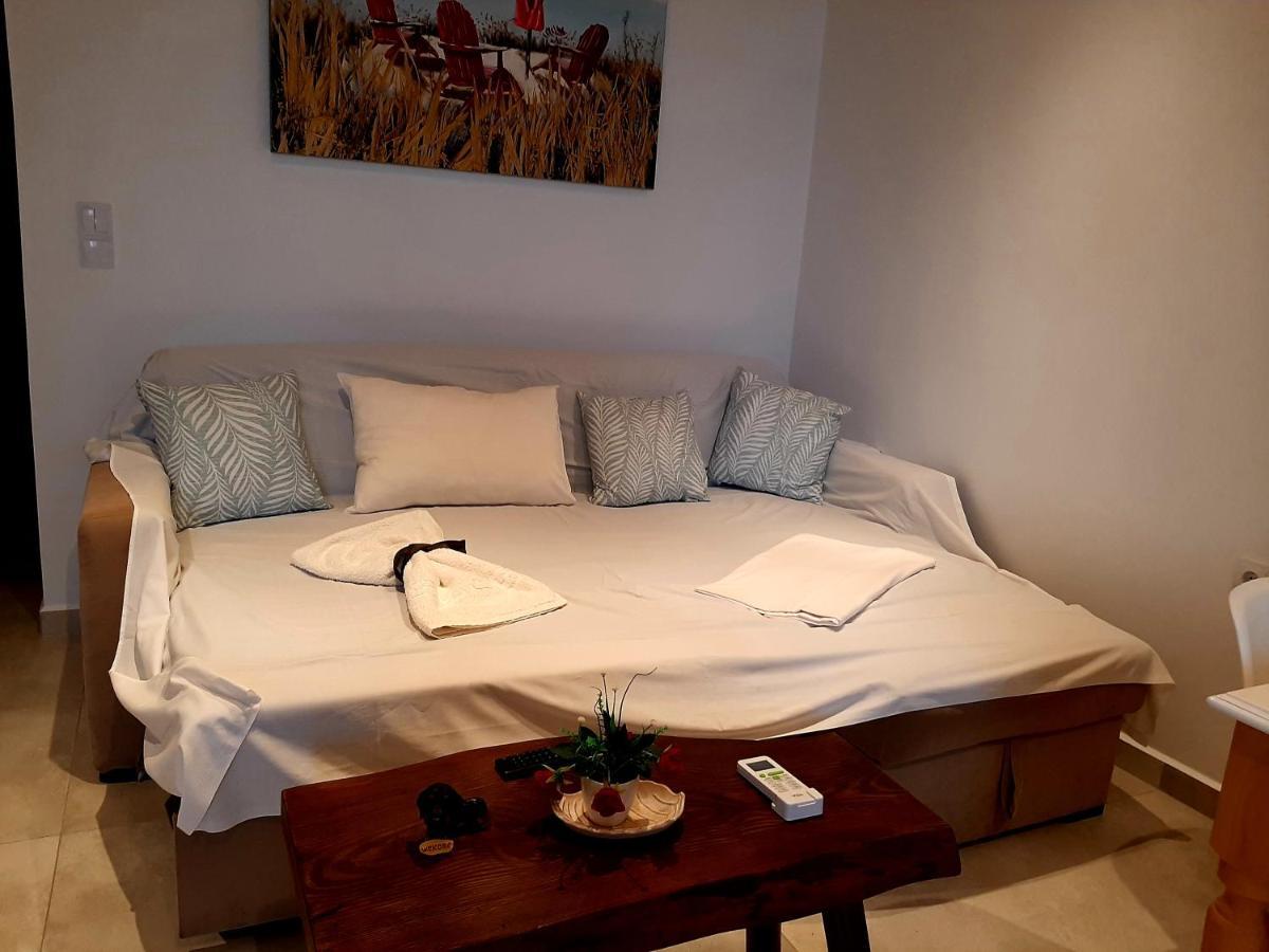 Blue View Villa Apartment #3 With Jacuzzi Parasporos Ngoại thất bức ảnh