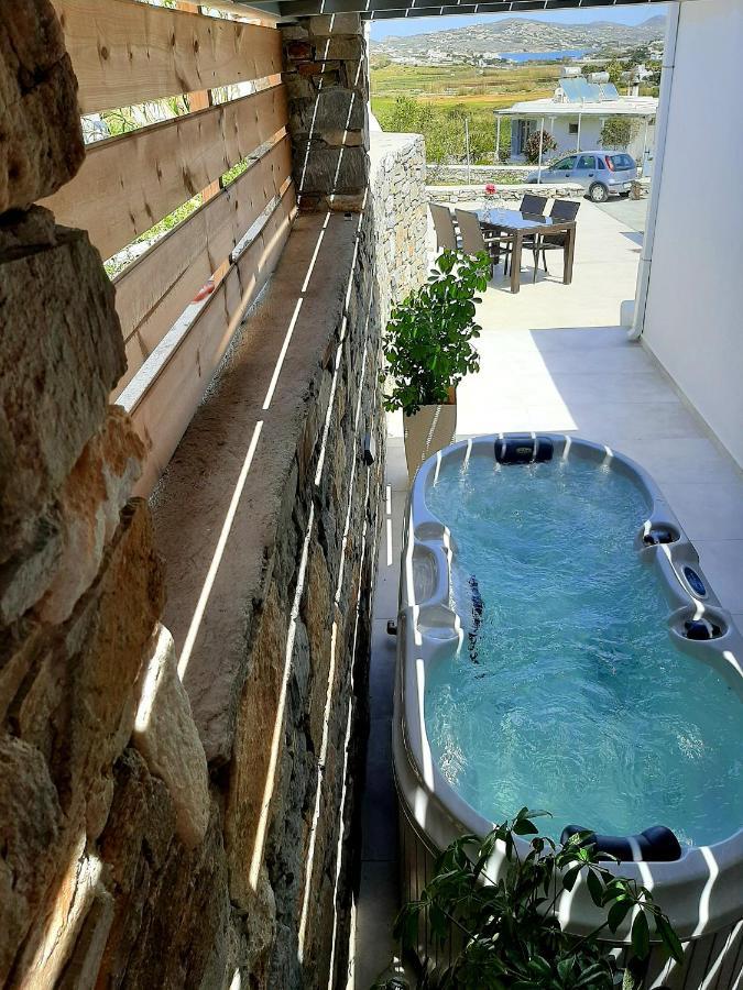 Blue View Villa Apartment #3 With Jacuzzi Parasporos Ngoại thất bức ảnh